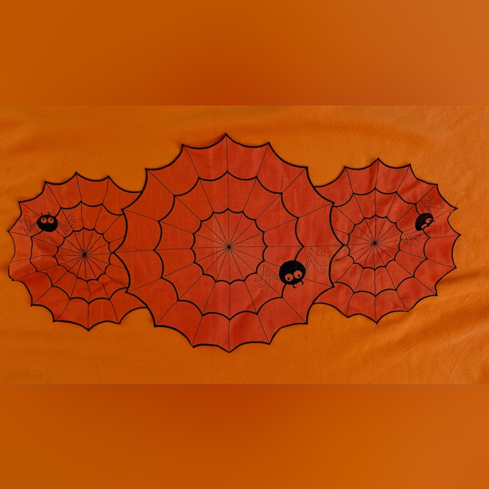 Spider Web Halloween Table Runner 🕷️